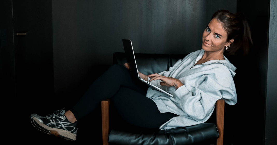 push charlotte cavens