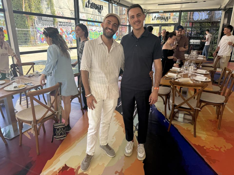 Paolo Vizzari et Jacopo Dosio, curateurs de la Taverna Futurista