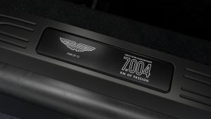 Plaque numérotée de l’Aston Martin Vantage S Spa-Francorchamps