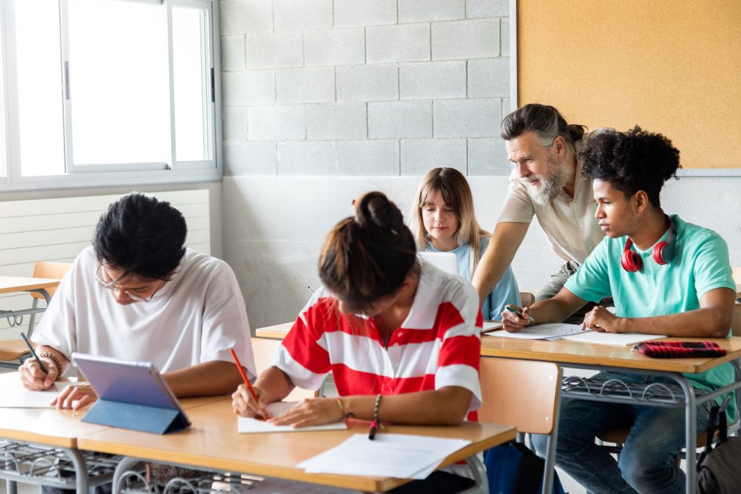Leerkrachten checken ChatGPT's examens en het resultaat is verbluffend!