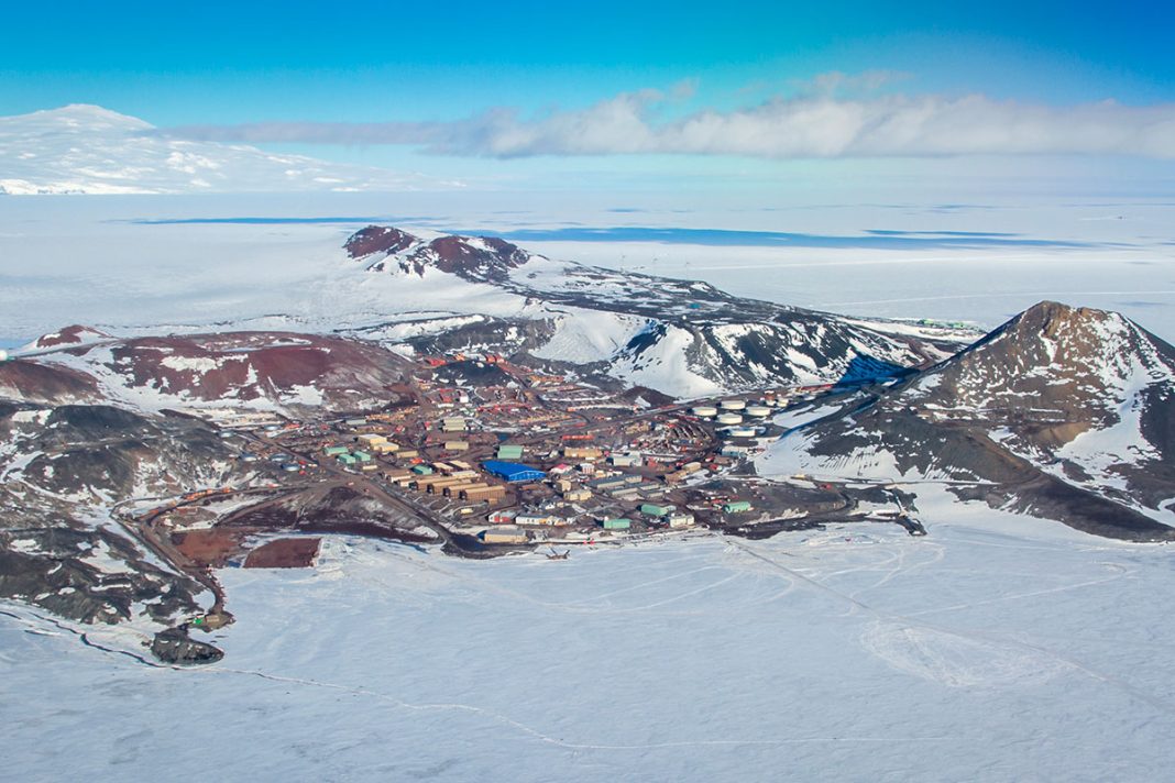 Ontdekking van een verborgen wereld onder het ijs van Oost-Antarctica