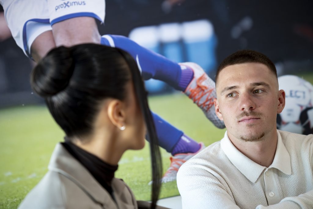 Remco Evenepoel en Oumaïma Rayane © Eric Herchaft