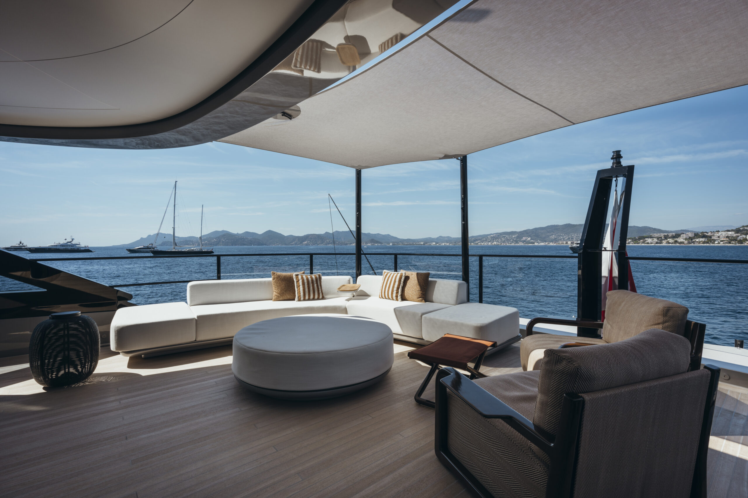SeaNet SuperYachts en M/Y HEED